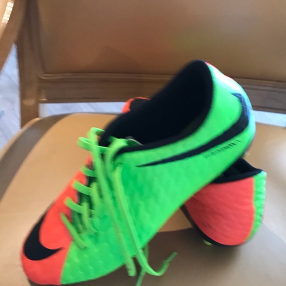 nike hypervenom phatal fg